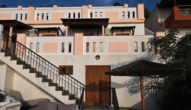 Nereides Seaside Apartments