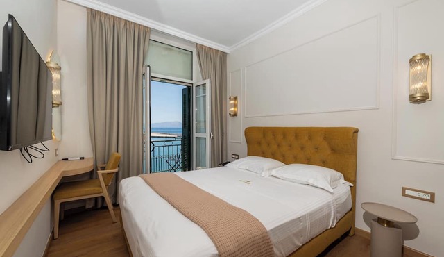 Aktaion City Hotel