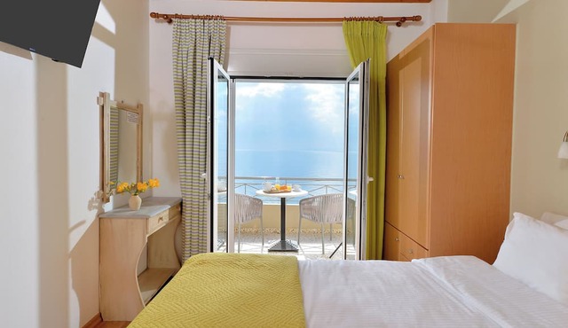 Pharos Rooms