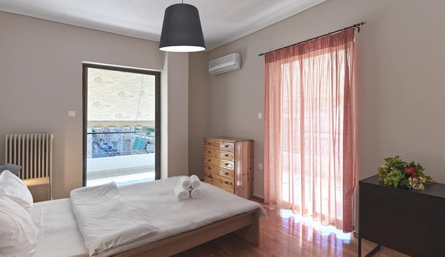 Kotopouli 14 2 bd apt close to children's hospital