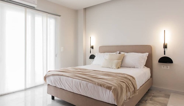 Marvelous 2BR Apartment with balcony C