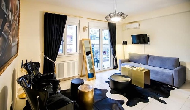 Deluxe Apartments