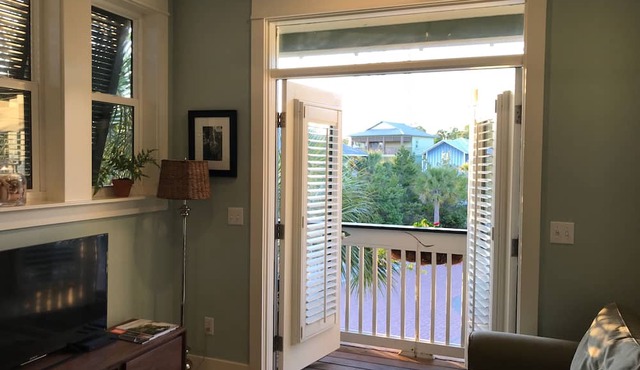 'Cozy for Two' - Delightful for a Couple in Seacrest