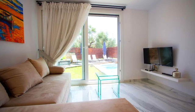 Salonikiou Beach Luxury Residences