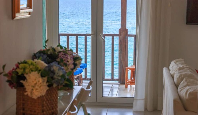 Agios Ioannis Luxurious Beachfront Apt