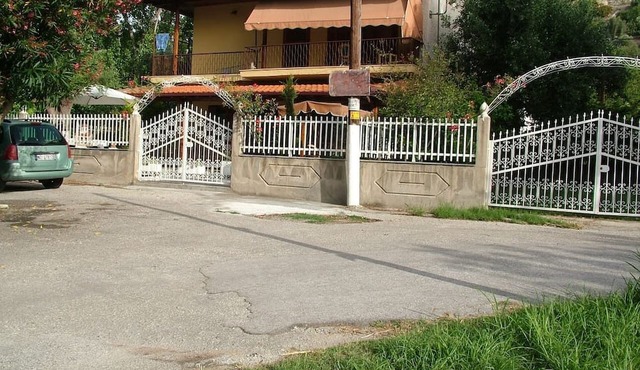 House by the sea, near Asprovalta. in asprovalta