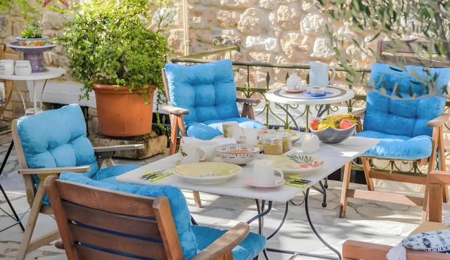 Apartment in 'Unit 6' Hotel with Private Terrace, Wi-Fi and Air Conditioning
