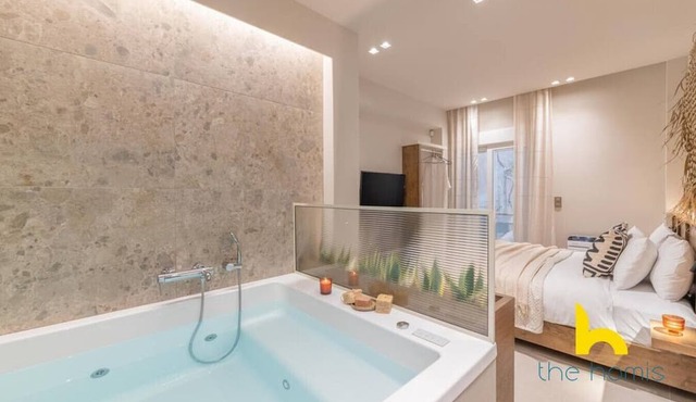 Charming Boho Haven Luxurious Escape in Thisseio!