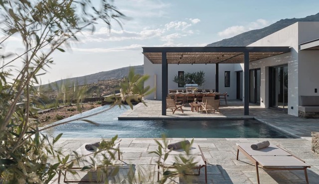 Naēllea - Luxury 5 bedroom villa