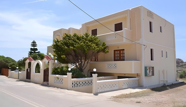 Studio 1 Apartment with Sea View and Balcony