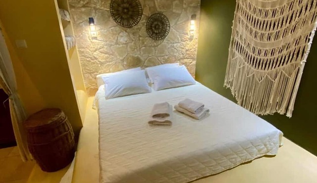 Apartment 'Cozi Downstairs' with Balcony, Wi-Fi and Air Conditioning
