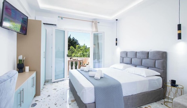 Anais Luxury Living Grey&Pink