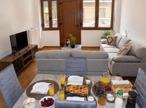 Fully Renovated Apartment -700m from Mill of Elves-Free Parking & Fast WiFi