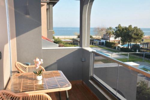 Luxury Sea Apartment - 2 Bedrooms - Big Balcony