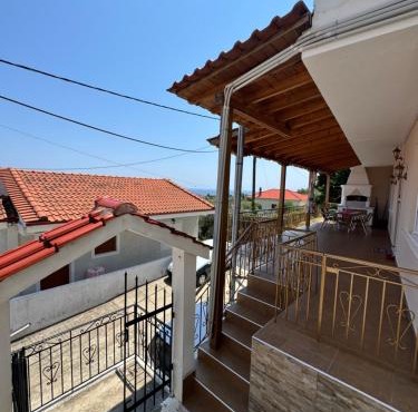 Pappous Guest House